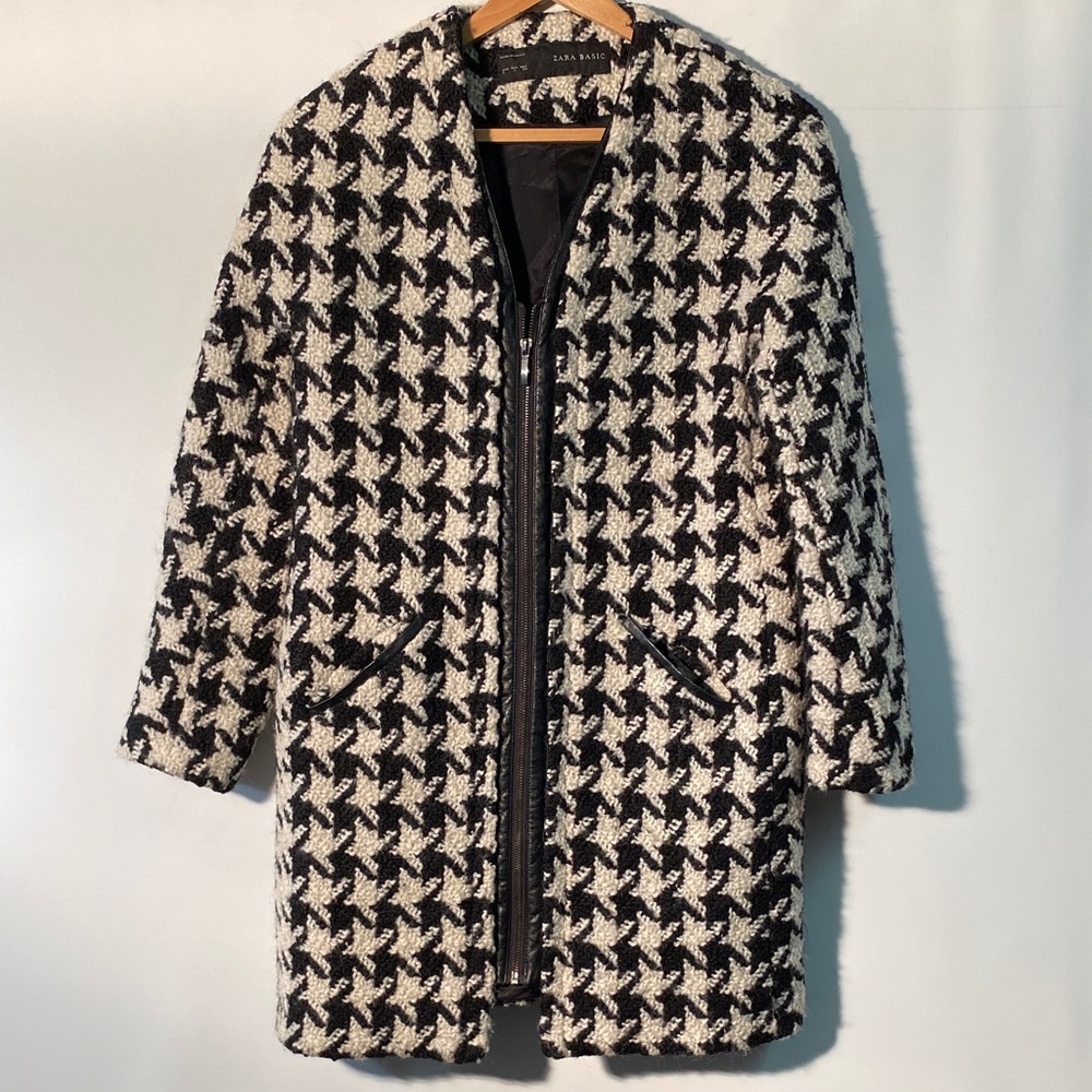 Zara Black and White Houndstooth Wool Blend Cocoon Coat